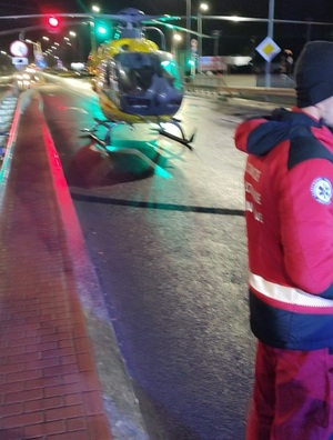 Helikopter LPR wezwany na miejsce wypadku drogowego w Legionowie.