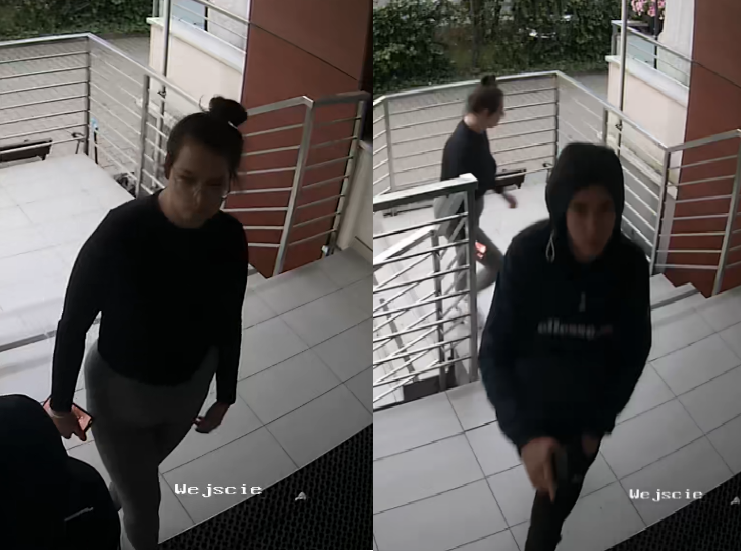 Sprawca 1: Mężczyzna w wieku około 25 lat, szczupłej budowy ciała, ubrany był w granatową kurtkę z kapturem na głowie, czarne spodnie dresowe oraz czarno białe buty sportowe.  Sprawca 2: Kobieta w wieku około 25 lat, normalnej budowy ciała, ciemne włosy spięte w kok, okulary. Ubrana była w czarną bluzkę z długim rękawem, szare legginsy oraz białe buty sportowe.