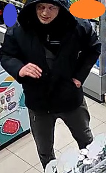 Mężczyzna wieku około 20-30 lat.