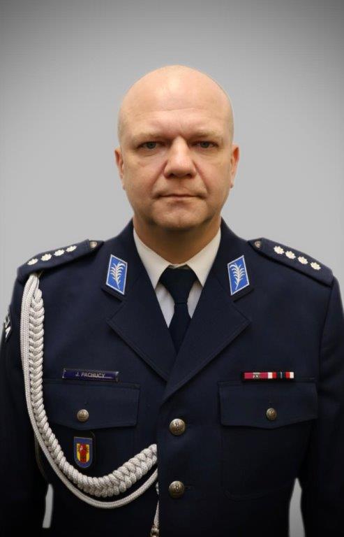 nadkomisarz Jacek Pachucy