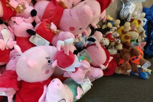 podrobione towary zabezpieczone przez policjantów