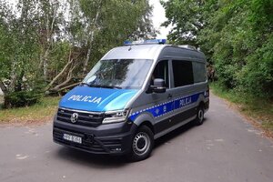 Nowy radiowóz policyjny typu bus.