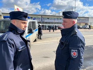 I Zastępca Komendanta Miejskiego Policji w Łodzi nadkomisarz Wojciech Malarczyk wraz z Zastępcą Komendanta Miejskiego Policji w Łodzi nadkomisarz Jakub Kowalczyk.