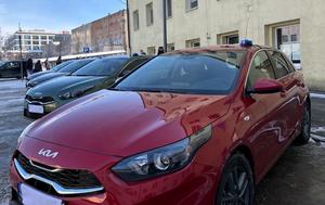 Nowe radiowozy policyjne- nieoznakowane.