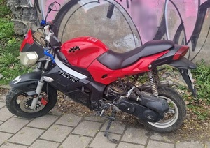 Motorower którym poruszał się pijany łodzianin.
