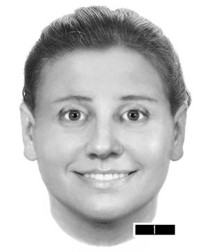 Rysopis sprawców: kobieta (załącznik nr 1) wiek ok. 26 lat, wzrost 165cm, sylwetka krępa, włosy proste, spięte z tyłu, długie za ramiona, czarne, kolor oczu: ciemne, ubrana w jasny T-shirt. Kobieta posługiwała się akcentem wschodnim. Kobieta (załącznik nr 2) wiek ok. 50 lat, wzrost 160 cm, sylwetka otyła, włosy faliste, ułożone, średniej długości, czarne, kolor oczu: ciemne, ubrana w ciemny  T-shirt.”