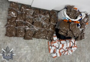 Zabezpieczone przez policjantów papierosy i tytoń bez akcyzy.